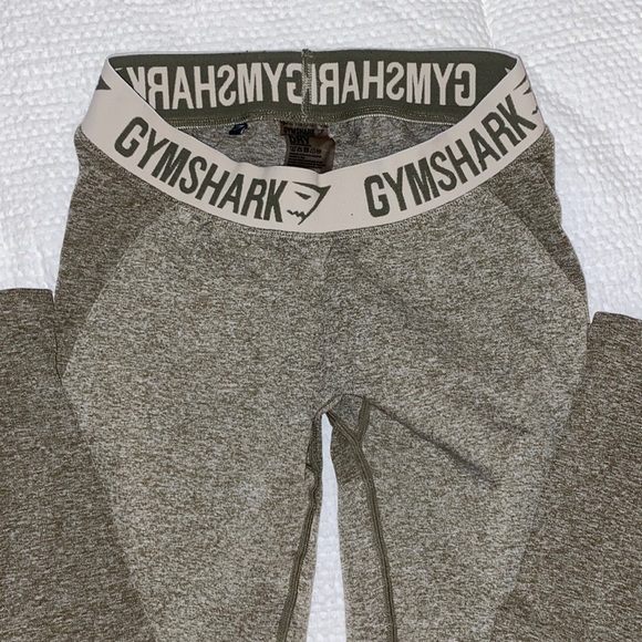 Green gymshark leggings 💚 - Picture 1 of 6